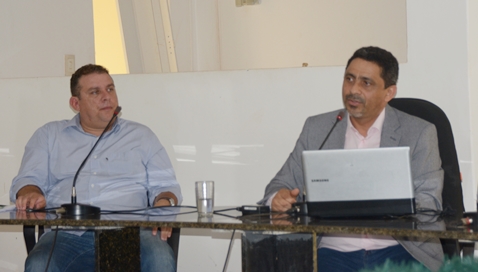 Inspetor chefe de Corrente, Ricardo Lago, e o diretor chefe do INTERPI, José Osmar Alves