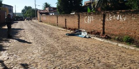 Corpo é encontrado em via pública na cidade de Júlio Borges