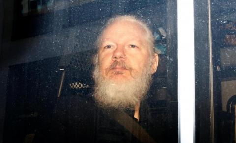 Após prisão de Assange, WikiLeaks libera todos documentos sigilosos que possui
