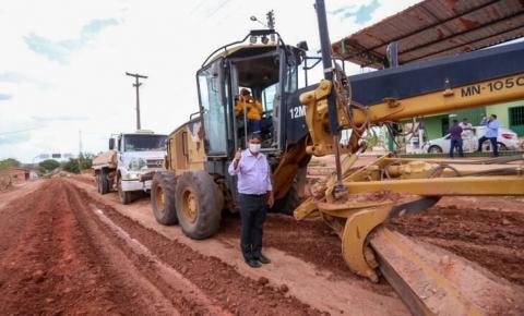 Governador visita obras de recuperação da PI 260, que liga Barreiras do Piauí à BR 135