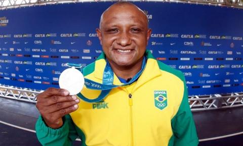Velocista piauiense recebe medalha olímpica após 20 anos de espera